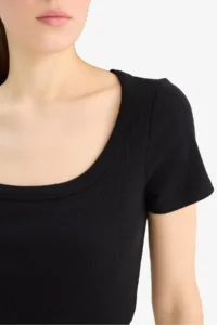 DeFacto Slim Fit Narrow Cut Crew Neck Basic Plain Ribbed Camisole Short Sleeve Black T-Shirt - Image 5