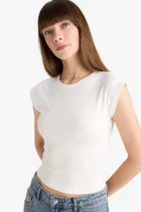 DeFacto Slim Fit Crew Neck Basic Plain Modal Short Sleeve T-Shirt - Image 3