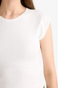 DeFacto Slim Fit Crew Neck Basic Plain Modal Short Sleeve T-Shirt - Image 5