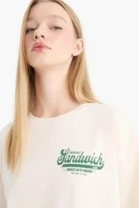 DeFacto Cool Oversize Wide Fit Crew Neck Back Printed Short Sleeve T-Shirt - Image 8