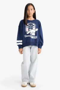 DeFacto Girl's Hello Kitty Oversize Wide Fit Crew Neck Sweatshirt - Image 3