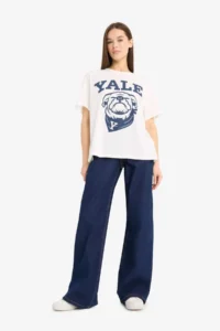 DeFacto Yale University Oversize Wide Fit Crew Neck Printed Short Sleeve T-Shirt - Image 2
