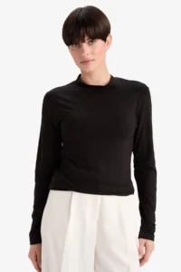 DeFacto Crew Neck Long Sleeve Top - Image 3