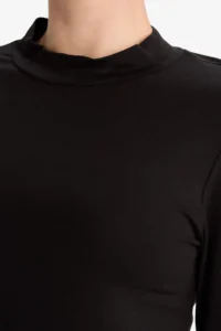 DeFacto Crew Neck Long Sleeve Top - Image 5