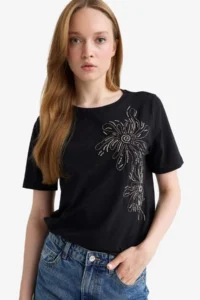 DeFacto New Season Regular Fit Crew Neck Embroidered Combed Cotton Short Sleeve T-Shirt