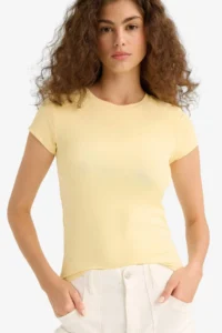DeFacto Slim Fit Narrow Cut Crew Neck Basic Plain Short Sleeve T-Shirt