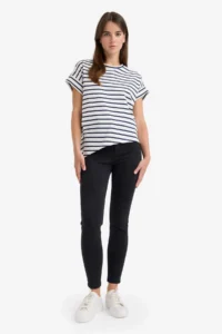 DeFacto 100% Cotton Asymmetrical Crew Neck Striped T-Shirt - Image 2