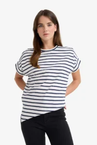 DeFacto 100% Cotton Asymmetrical Crew Neck Striped T-Shirt - Image 4