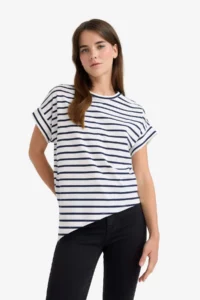 DeFacto 100% Cotton Asymmetrical Crew Neck Striped T-Shirt - Image 5
