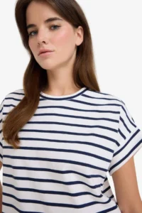 DeFacto 100% Cotton Asymmetrical Crew Neck Striped T-Shirt - Image 6
