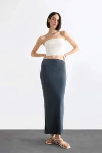 DeFacto slim Fit Narrow Kesim slit Midi Skirt - Image 2
