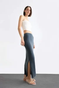 DeFacto slim Fit Narrow Kesim slit Midi Skirt - Image 3