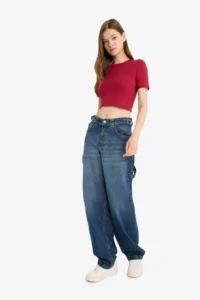 DeFacto Fitted Crop Basic Plain Short Sleeve T-Shirt - Image 2