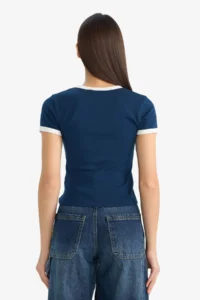 DeFacto Fitted Crew Neck Ribbed Short Sleeve T-Shirt - Image 5