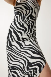 Happiness İstanbul Women's Black and White Patterned Gathered Summer Knitted Dress - Image 7