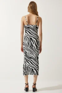 Happiness İstanbul Women's Black and White Patterned Gathered Summer Knitted Dress - Image 9