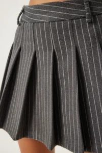 Happiness İstanbul Women's Gray Thin Striped Pleated Mini Woven Skirt - Image 4