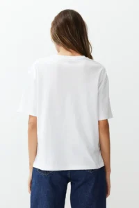 TRENDYOLMİLLA White Printed 100% Thick Cotton relaxed/Casual Cut Knitting T-Shirt - Image 6