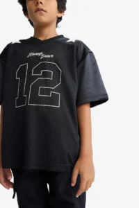 DeFacto Oversize Wide Fit V-Neck Printed Tulle Short Sleeve T-Shirt for Boys - Image 8