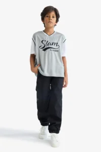 DeFacto Oversize Wide Fit V-Neck Embroidered Tulle Short Sleeve T-Shirt for Boys - Image 3
