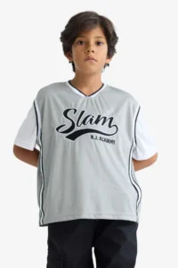 DeFacto Oversize Wide Fit V-Neck Embroidered Tulle Short Sleeve T-Shirt for Boys - Image 4