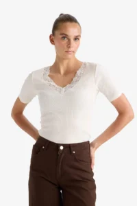 DeFacto 100% Cotton Slim Fit V-Neck Ribbed Camisole T-Shirt - Image 4
