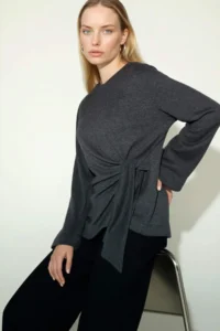 DeFacto Regular Fit tied up T-Shirt - Image 3