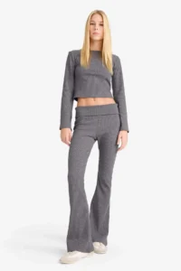 DeFacto Fitted Crew Neck Ribbed Camisole Long Sleeve T-Shirt - Image 2