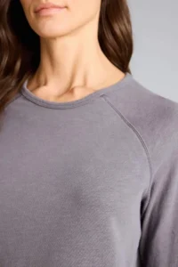 DeFacto Regular Fit Crew Neck Basic Plain Long Sleeve T-Shirt - Image 4