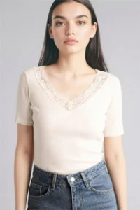 DeFacto Women T-shirt G9665AX/ER233 ECRU - Image 2