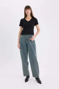 DeFacto Slim Fit Narrow Cut V-Neck Basic Plain Rib Short Sleeve T-Shirt I1080az25sp - Image 2