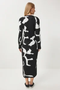 Happiness İstanbul Women's Black and White Patterned Long Knitwear Dress - Image 7