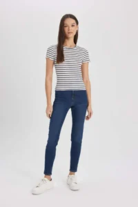 DeFacto Fitted Crew Neck Striped Ribbed Camisole Short Sleeve T-Shirt - Image 2
