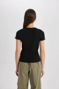 DeFacto Fitted Crew Neck Ribbed Camisole Basic Plain Short Sleeve Black T-Shirt K7064az24sm - Image 6