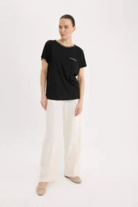 DeFacto Regular Fit Glitter Detailed Short Sleeve T-Shirt - Image 2