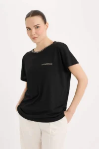 DeFacto Regular Fit Glitter Detailed Short Sleeve T-Shirt - Image 4