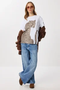 Lovelyİstanbul Leopard Printed Cotton Knitting T-shirt  White - Image 3