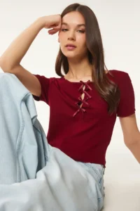 Happiness İstanbul Women Burgundy with bow Knitting T-Shirt - Image 2