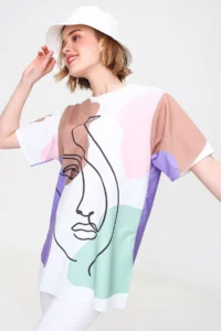 Trend Alaçatı Stili Women's Powder Crew Neck Digital Printed Side Slit Sweatshirt - Image 4