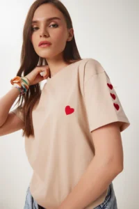 Happiness İstanbul Women's Biscuit Heart Embroidered Cotton Knitted T-Shirt