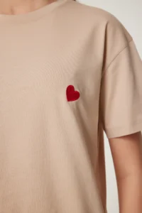Happiness İstanbul Women's Biscuit Heart Embroidered Cotton Knitted T-Shirt - Image 6