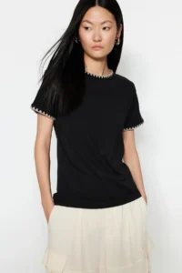 TRENDYOLMİLLA Black 100% Cotton Contrast Stitching Detailed Basic Crew Neck Knitting T-Shirt
