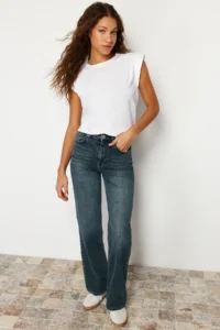 TRENDYOLMİLLA White Rib Detailed Moon Arm Basic Knitting T-Shirt - Image 2