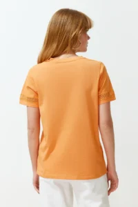 TRENDYOLMİLLA Orange Thick Cotton Accessory Detailed Basic/Regular Pattern Knitting T-Shirt - Image 6