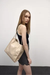 Shule Bags Miguel Vintage Shoulder Bag Cream - Image 2