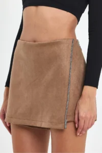 Ceylen Capped Stone Detail Suede Shorts Skirt - Image 4