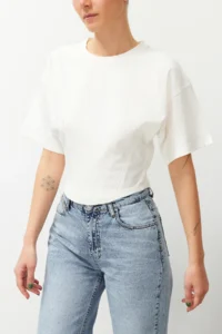 TRENDYOLMİLLA White Crop Knitting T-Shirt - Image 2