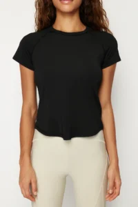 TRENDYOLMİLLA Black Reflector Print Detailed Knitting Sports T-Shirt - Image 5