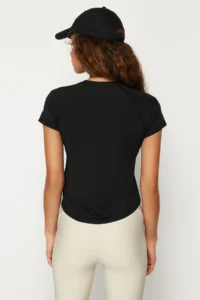 TRENDYOLMİLLA Black Reflector Print Detailed Knitting Sports T-Shirt - Image 6