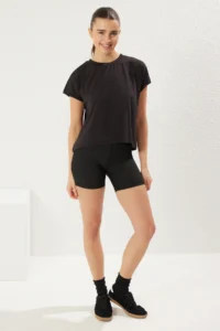 TRENDYOLMİLLA Black Micro Material Normal Pattern Knitting Sports T-Shirt - Image 3